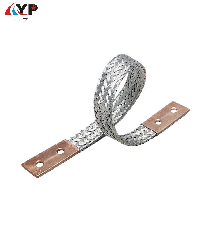 Por que ocorre corrosão da trança de cobre mesmo após a instalação correta?